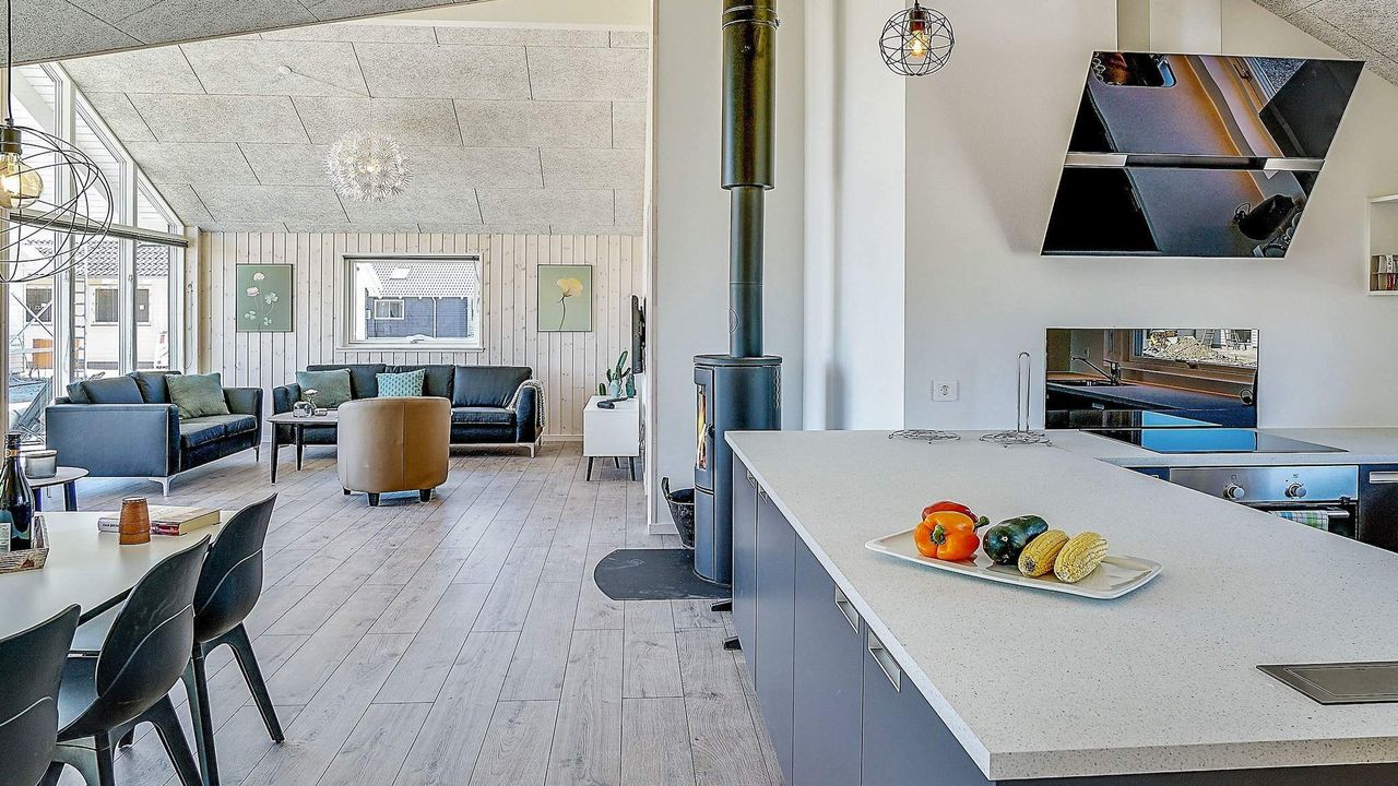 Indoor Indoor